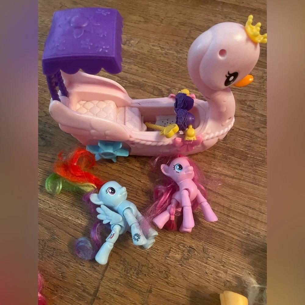 My little pony explore equestria swan boat sings & moves HTF RARE NO longer avai